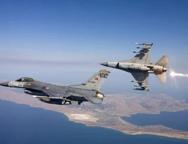 Μαζικές πτήσεις τουρκικών μαχητικών αεροσκαφών πάνω από ελληνικό έδαφος